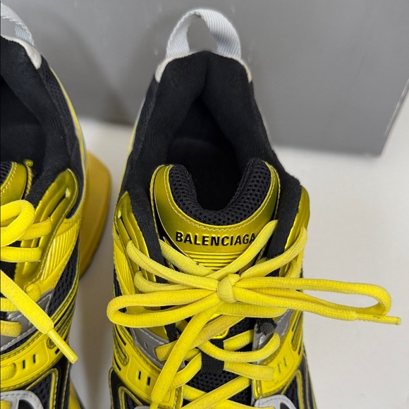 Balenciaga Men's Sneakers in Vibrant Yellow and Black - Picture 6 of 10